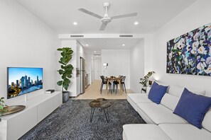 Apartment | Living area - Stellar Location With Parking, Pool & Gym Access (Brisbane)