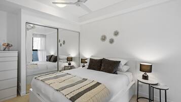 Departamento | 1 habitación, tabla de planchar con plancha y ropa de cama