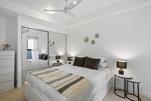 Departamento | 1 habitación, tabla de planchar con plancha y ropa de cama