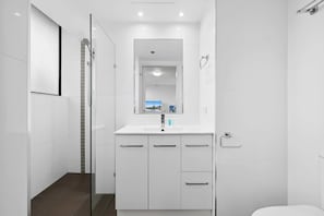 Apartment | Bathroom | Towels