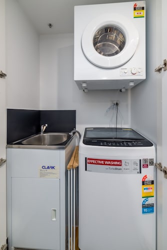 Modern 1-bed Apartment With Pool And Sauna