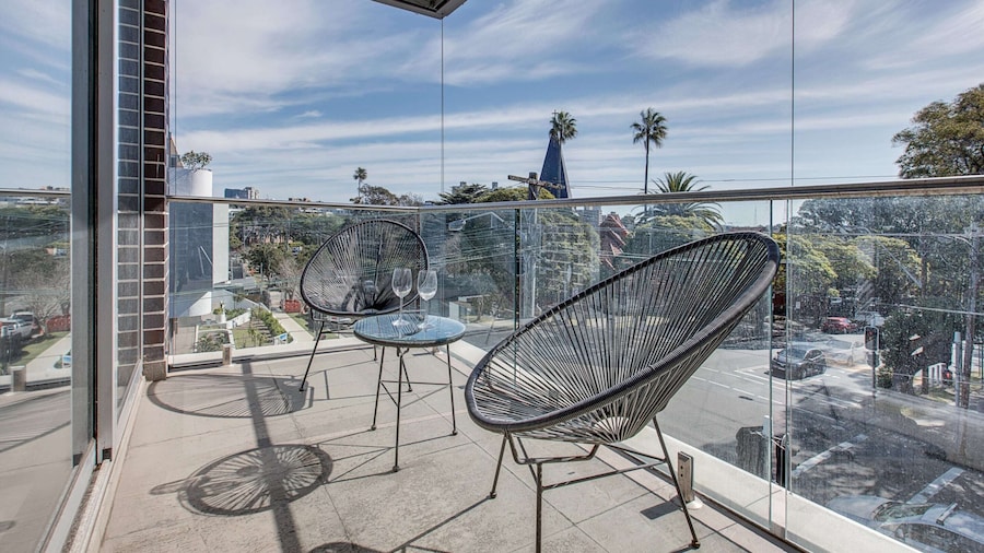 Explore Sydney From Stylish North Shore Apartment