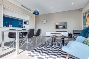 Living room - Explore Sydney From Stylish North Shore Apartment (Sydney)