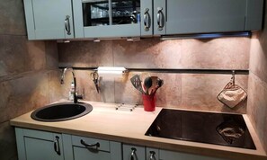 雪櫃、微波爐、洗碗機、咖啡機/沖茶器