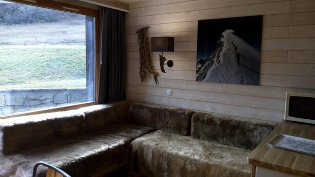 Living area - Bear Hollow D67 (Les Allues)