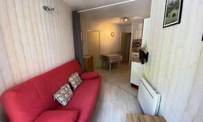 Living area - Apartment in Pyrenees With Mountain Views (Bareges)