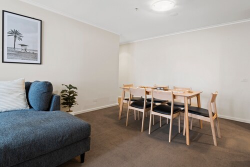 Gorgeous 3-bed Apartment Near Flagstaff Gardens