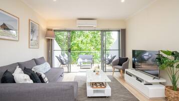 Apartment | Living room