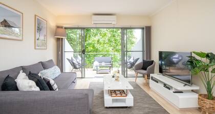 Generous 2-bed Townhouse With A Private Balcony