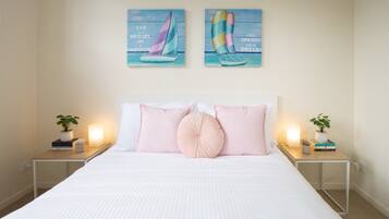 Apartment | 2 bedrooms, laptop workspace, iron/ironing board, bed sheets