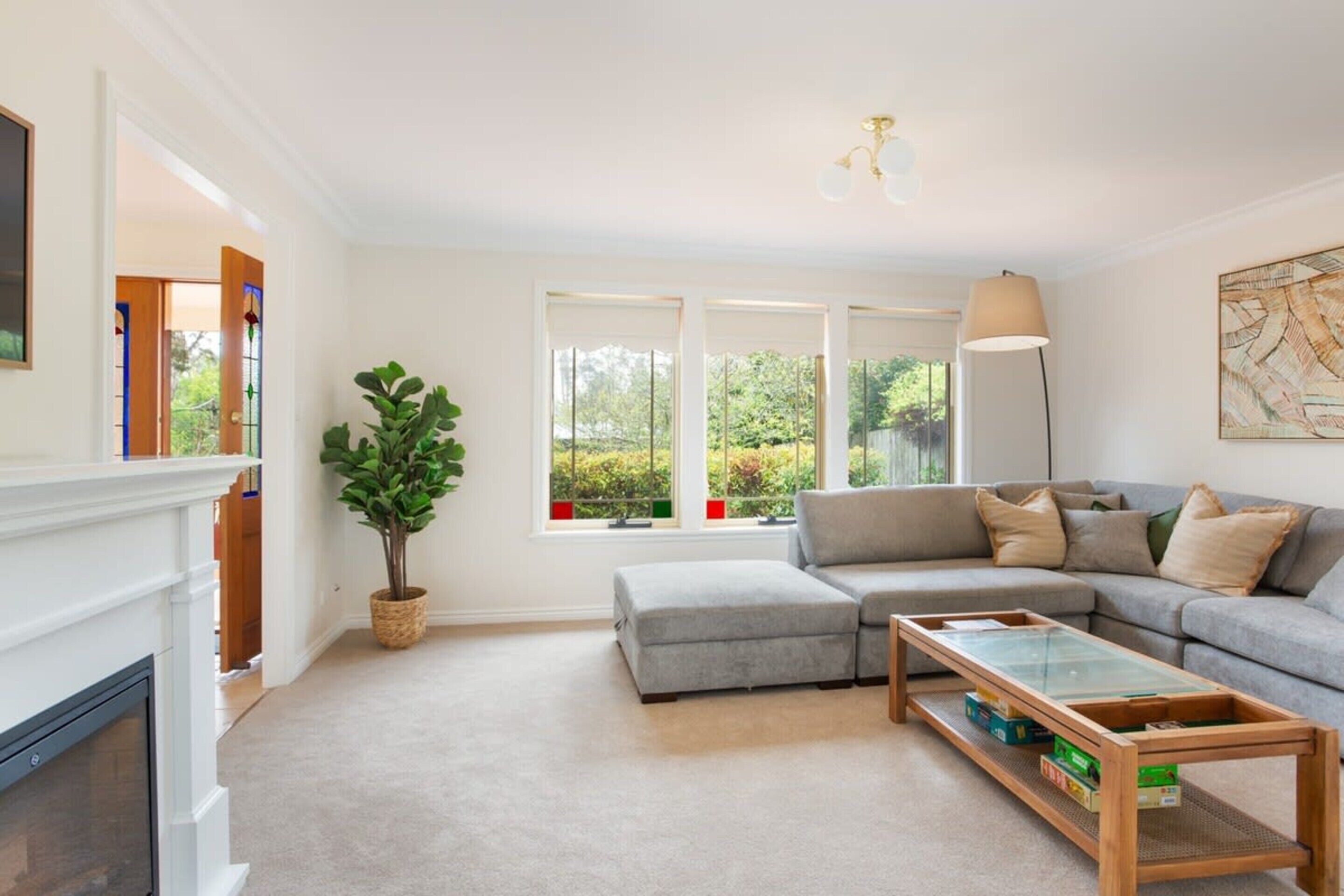 Apartment | Living room | Fireplace