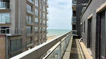 Căn hộ | Ban công