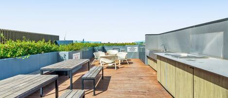 Apartment | Outdoor dining