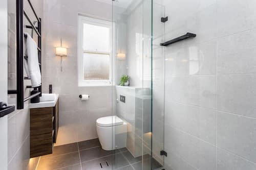 Apartment | Bathroom
