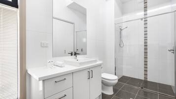 Apartment | Bathroom | Towels