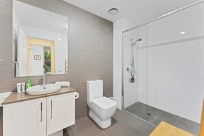 Apartment | Bathroom