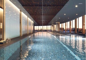 Apartemen | Kolam renang | Kolam renang indoor dan kolam renang outdoor