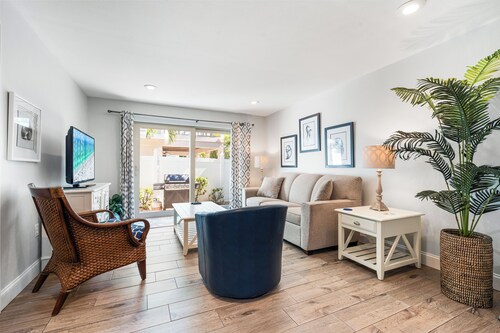 Home Near Siesta Key Village; Seagull Suite