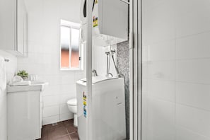 Apartment | Bathroom