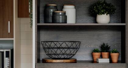 Peaceful 1-bed Apartment Close to Lonsdale St