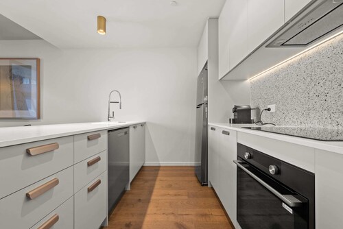 Unwind in Elegance: Your Perfect Braddon Apartment