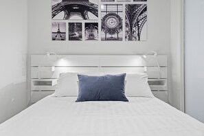 Huoneisto | 2 makuuhuonetta, kannettavalle tietokoneelle sopiva työtila