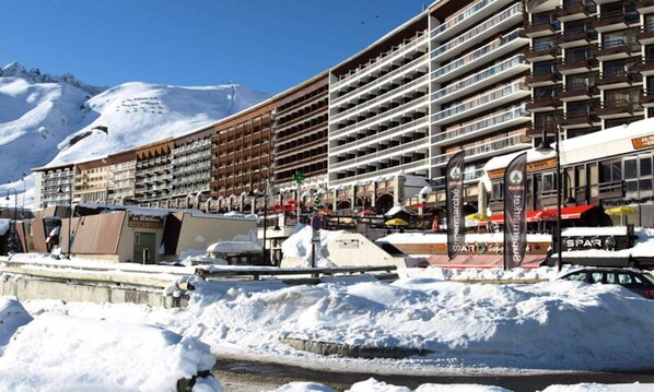 Exterior - Studio for 2 People in Tignes at the Foot of the Slopes, Shops, Near the Esf, the Tourist Office in the Lake District (Tignes)