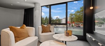 Elegant Studio With Parking