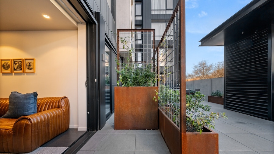 Convenient Braddon Studio With Parking