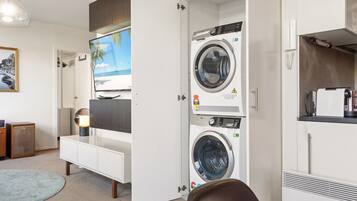 Apartment | Bathroom | Hair dryer, towels, soap, shampoo