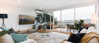 湖畔帶按摩浴缸三臥公寓  