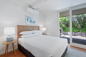 4 chambres, fer et planche à repasser, draps fournis