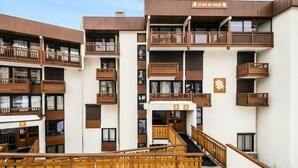 Unclassified image, 2 of 3, button - VAL Thorens Rental: Studio for 4 on the Edge of the Slopes (Les Belleville)