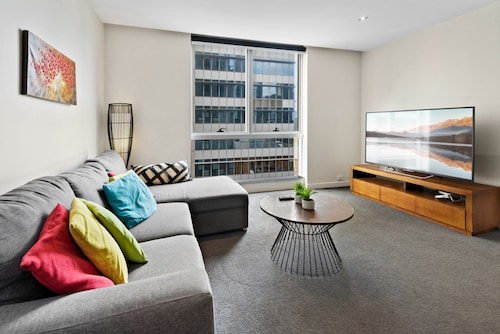 Spacious Melbourne CBD 2-bed Close to Everything