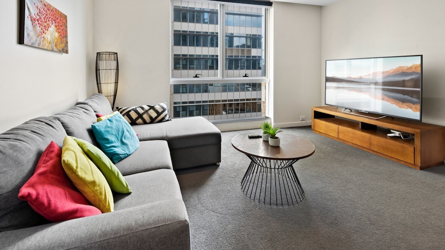 Spacious Melbourne CBD 2-bed Close to Everything