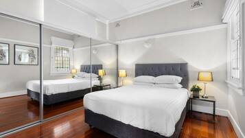 Apartment | 2 bedrooms, laptop workspace, iron/ironing board, bed sheets