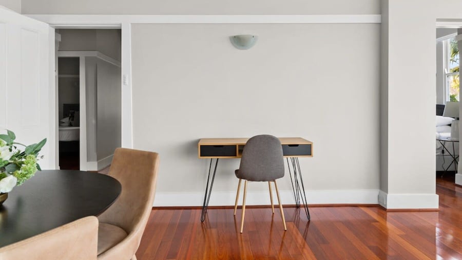 Huge Harbour View Apartment In Historic Home