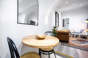 Apartment | Dining - Contemporary 2-bed House in Trendy Enmore (Sydney)