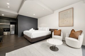 House - Spotless Braddon Studio With Accessible Bathroom (Canberra)