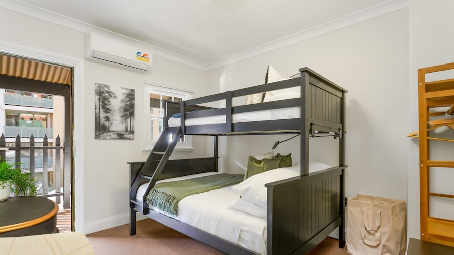 Beautiful 2-bed Terrace House With Outdoor Areas