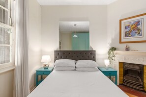 3 habitaciones y espacio para trabajar con laptop 