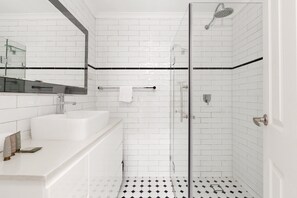 Apartment | Bathroom