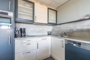Private kitchen - Sea View Apartment (De Koog)