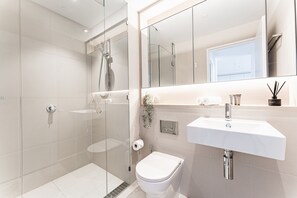 Apartment | Bathroom