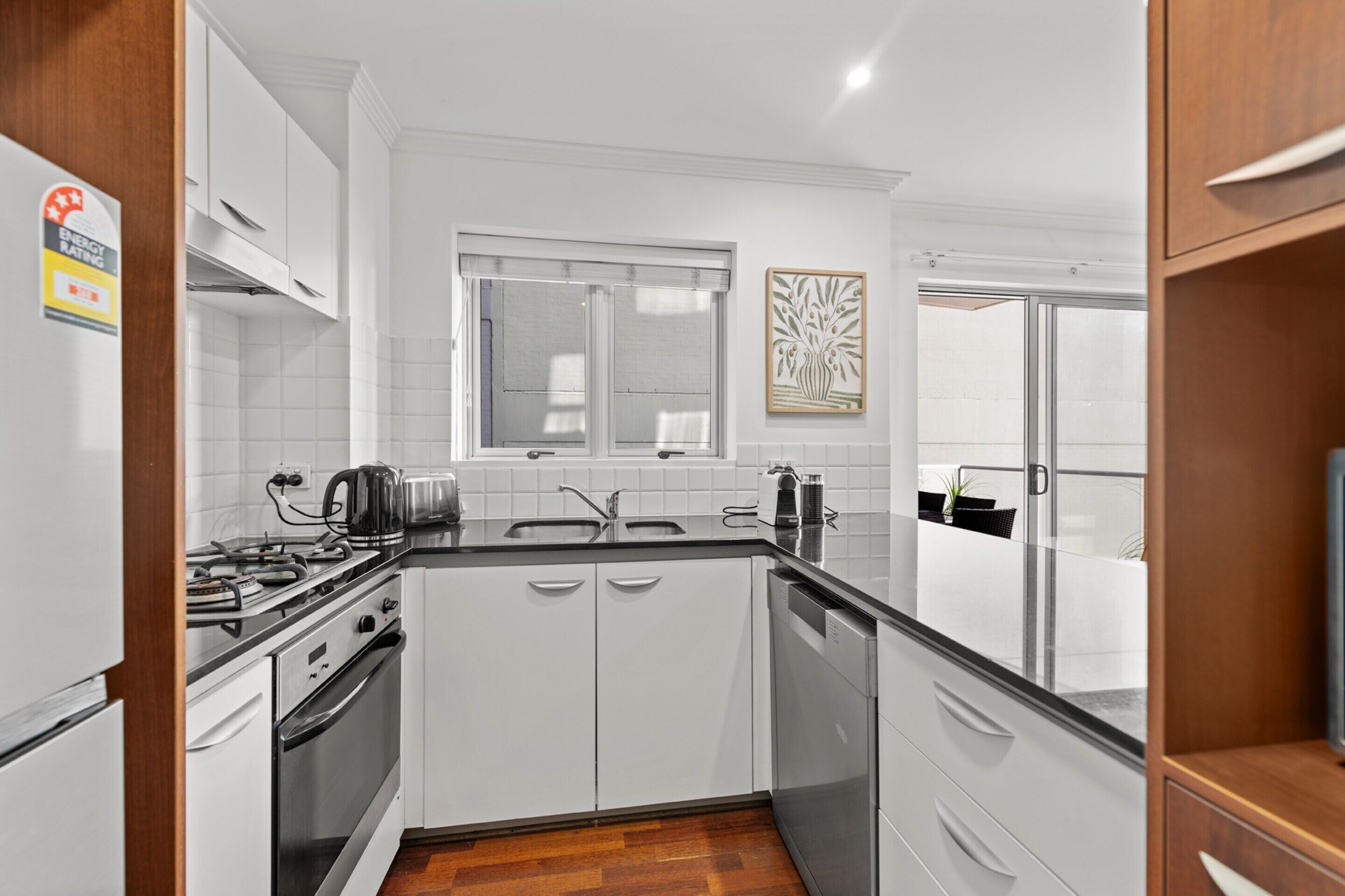 Apartment | Private kitchen | Cookware/dishes/utensils