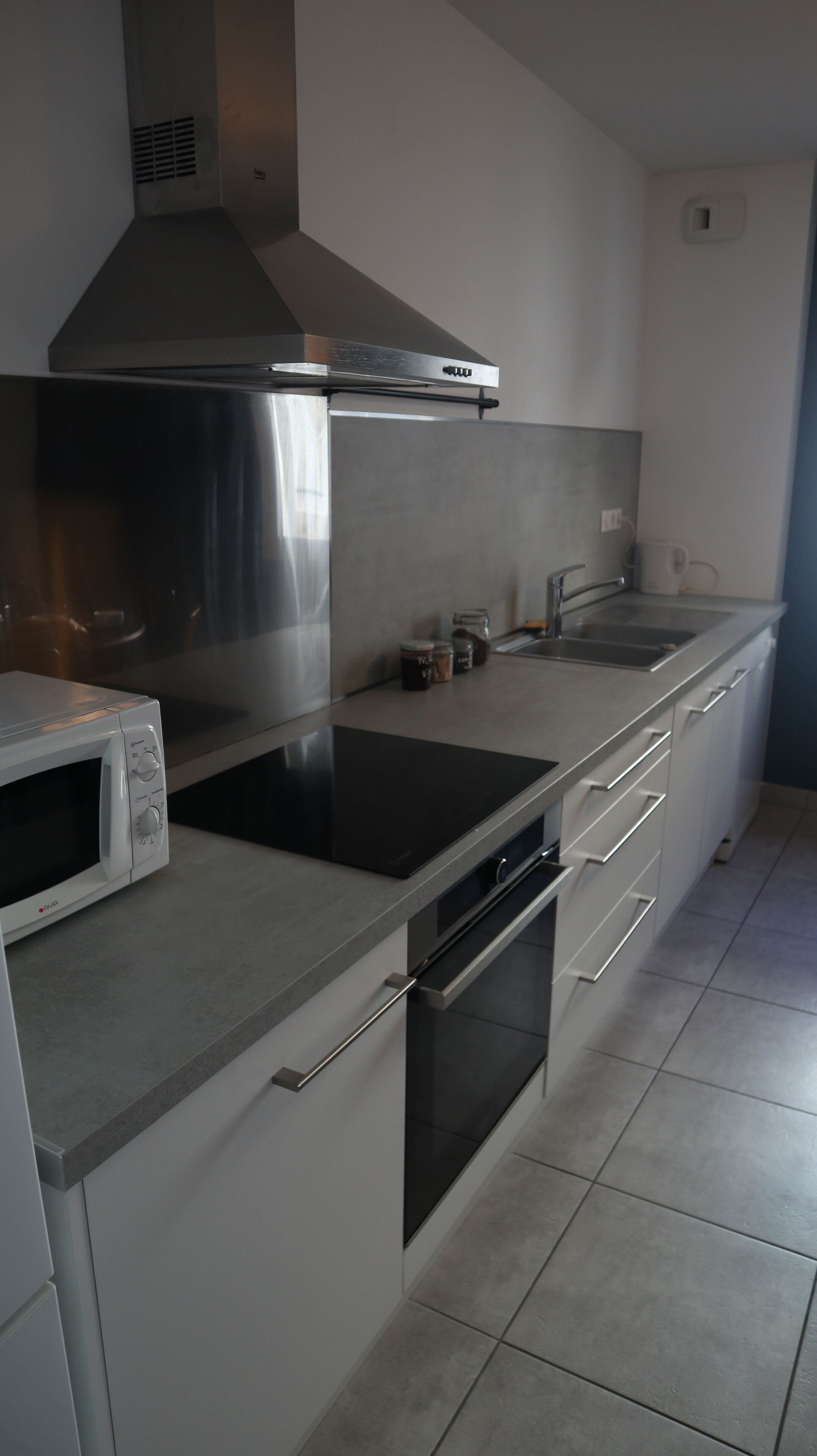 Micro-ondas, fogão, cooktop, lava-louças