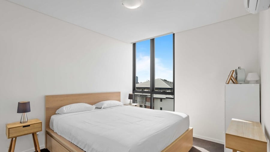 Spaciously Bright 1-bed Apartment