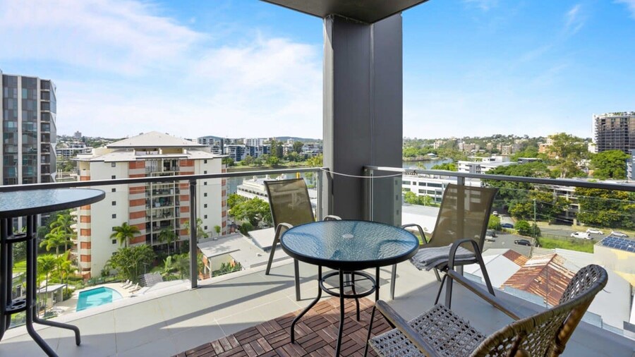 Spaciously Bright 1-bed Apartment