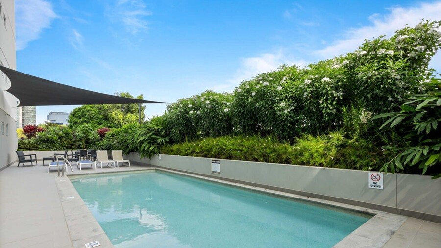 Spaciously Bright 1-bed Apartment