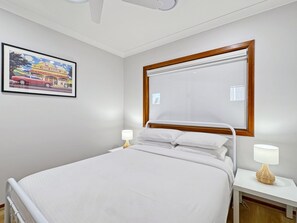 Apartment | 4 bedrooms, iron/ironing board, bed sheets